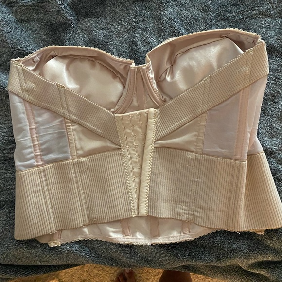 Corset Bra - Picture 2 of 2